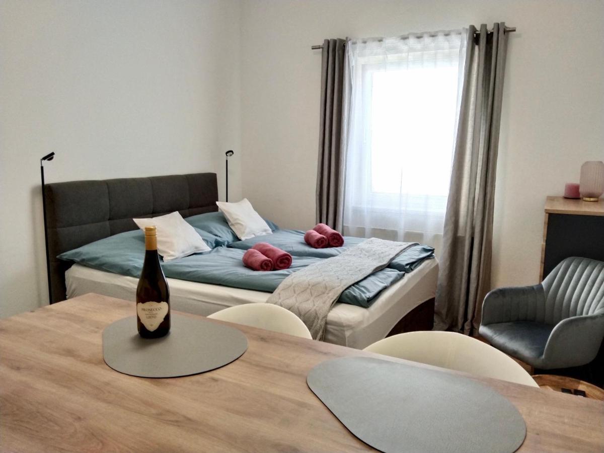 Air-Conditioned, Quiet Apartment - Center Of Sankt Poelten - Smart Tv Bagian luar foto